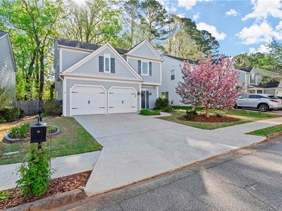 577 Lullingstone Dr SE