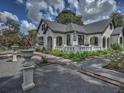 1501 Allyne Ln