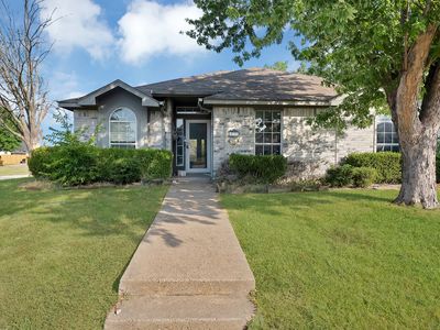 2137 Emerald Oaks