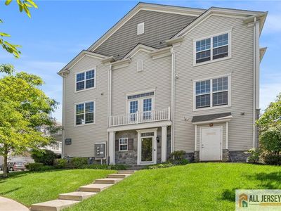 2105 Ethan Ln