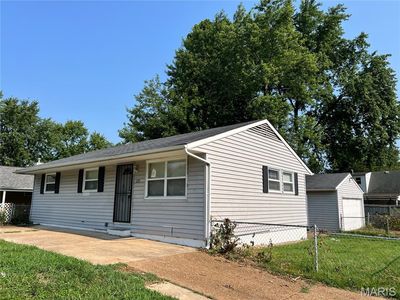 1201 June Ave