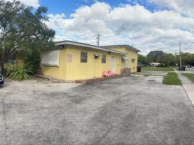 12610 NE 11th Ave
