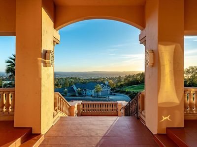 3729 Skyfarm Drive
