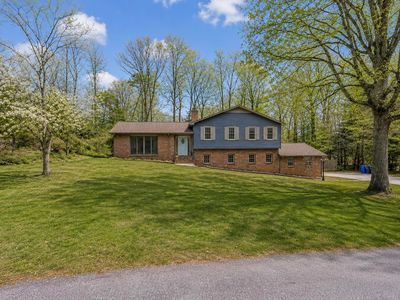 6 Devonshire Ln