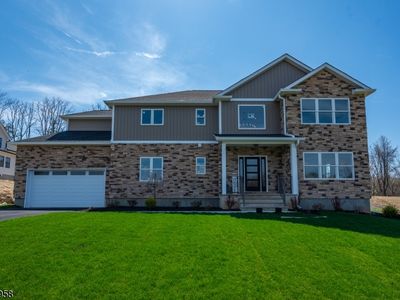 7 Emerald Dr