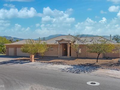 6610 N Calle De Amigos