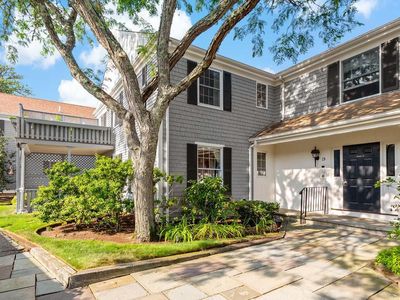 39 Tower Hill Road APT 15B