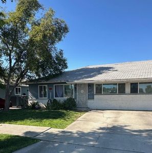 2305 E Shields Avenue