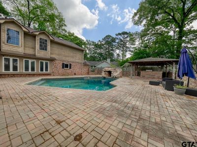 1303 Sleepy Hollow Ln