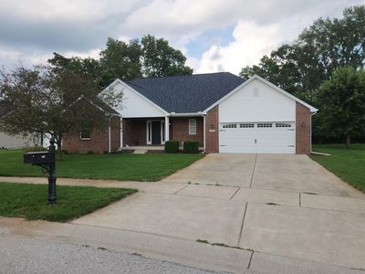 325 Forsythia St SE