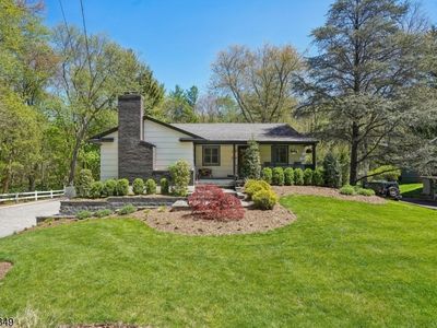 586 Sparrowbush Rd