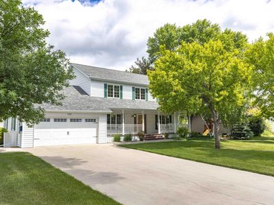 805 Pleasant Dr