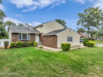 225 Genoa Avenue