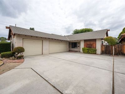 885 N Kathleen Ln