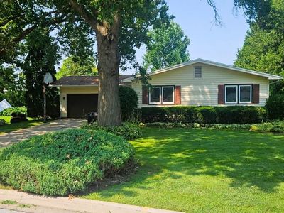 1126 Rachael St