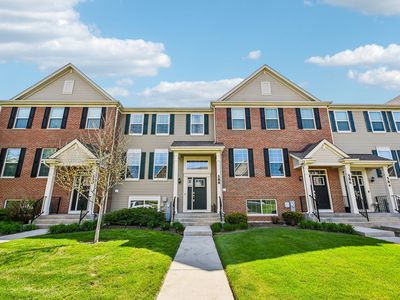 Property at 588 Cimmaron Cir, Crystal Lake, IL