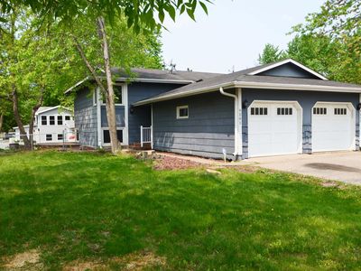 9201 Forestview Ln N