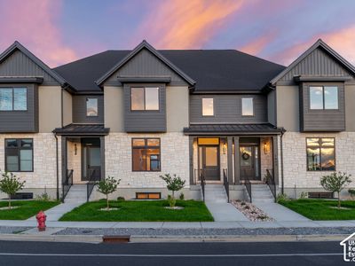 1610 E Center Pointe Dr