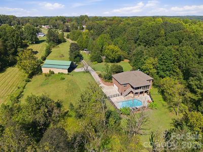 1086 Shinnville Rd