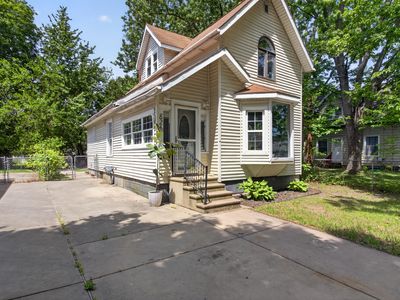 824 Maltby St
