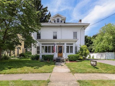 426 S 4th St