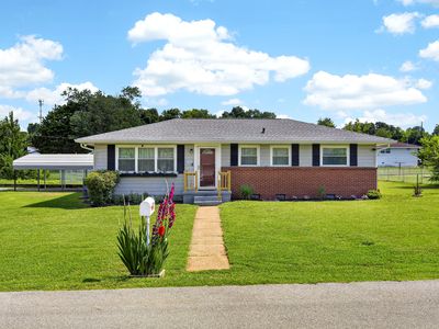 1701 Broadview Dr
