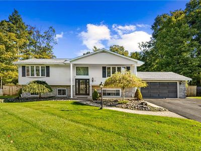 24 Chateau Dr