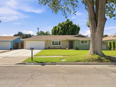 8755 Delano Dr