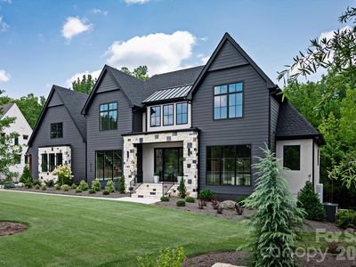217 Crest Ct
