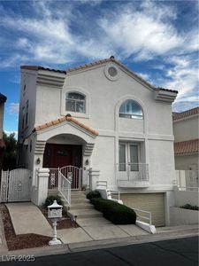 2857 Queens Courtyard Dr