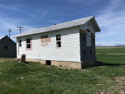 5790 N 6850 W