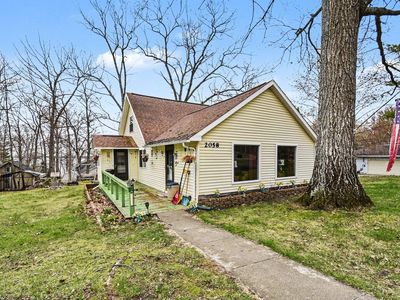 2058 W Higgins Lake Dr