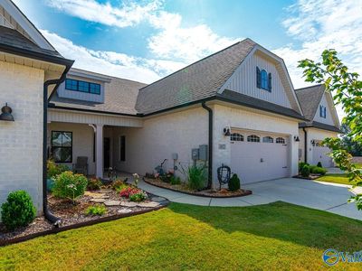 402 Tillane Park Cir SW