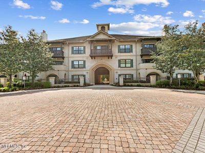 965 REGISTRY Boulevard #210