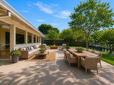 2920 Canal Dr