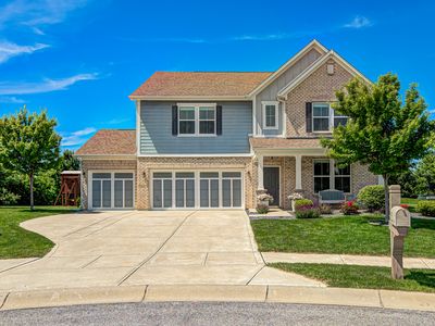 882 Oaklawn Dr