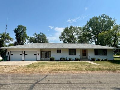 Property at 145 4th Ave SE, Leeds, ND