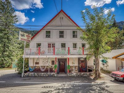 210 & 212 Main St