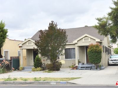 3973 S Van Ness Ave