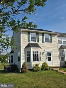 2132 Riding Crop Way