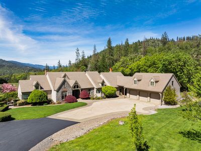 3396 Foots Creek Rd