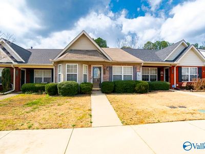 Property at 1211 Autumn Ln SW, Hartselle, AL