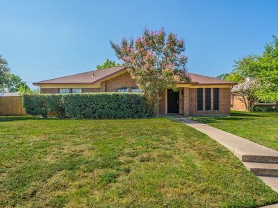1402 Sheppard Ln