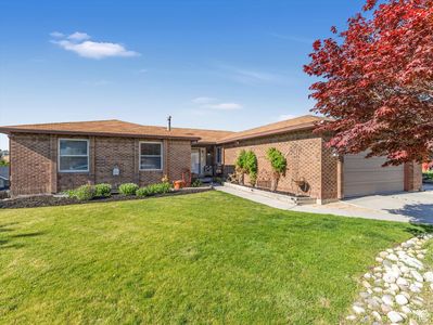 1737 E Sunrise Park Dr