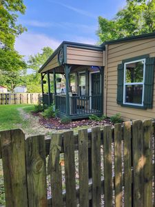 2416 Lee Dr