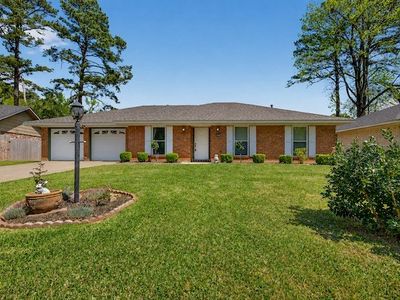 9813 High Point Dr