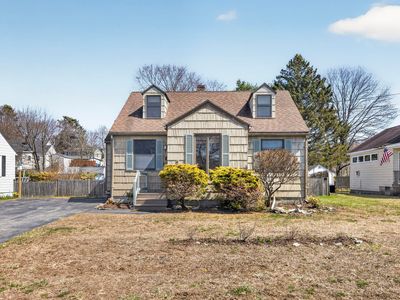 Property at 16 Meadow Way, Cape Elizabeth, ME
