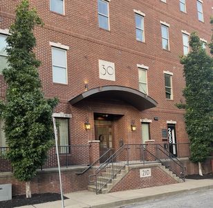 210 30th Ave N APT 201