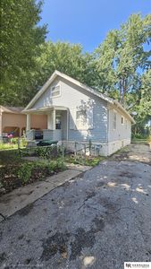 2442 Hartman Ave