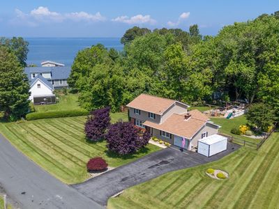 1102 Chesapeake Dr